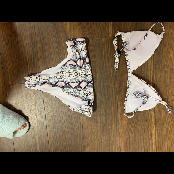 Thong bikini set - Picture 3 of 4